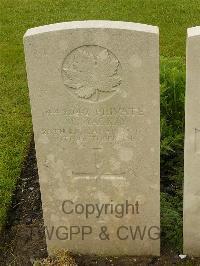 Etaples Military Cemetery - MacKay, M